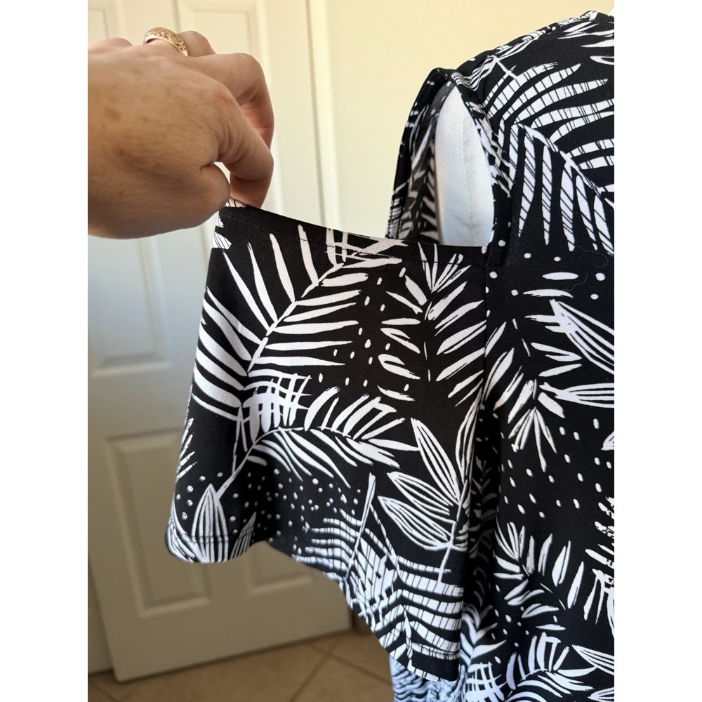 Catherines 3X 26/28W Black White Tropical Palm Print Cold Shoulder Blouse - Picture 5 of 13